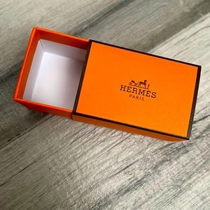 Hermes box and receipt card